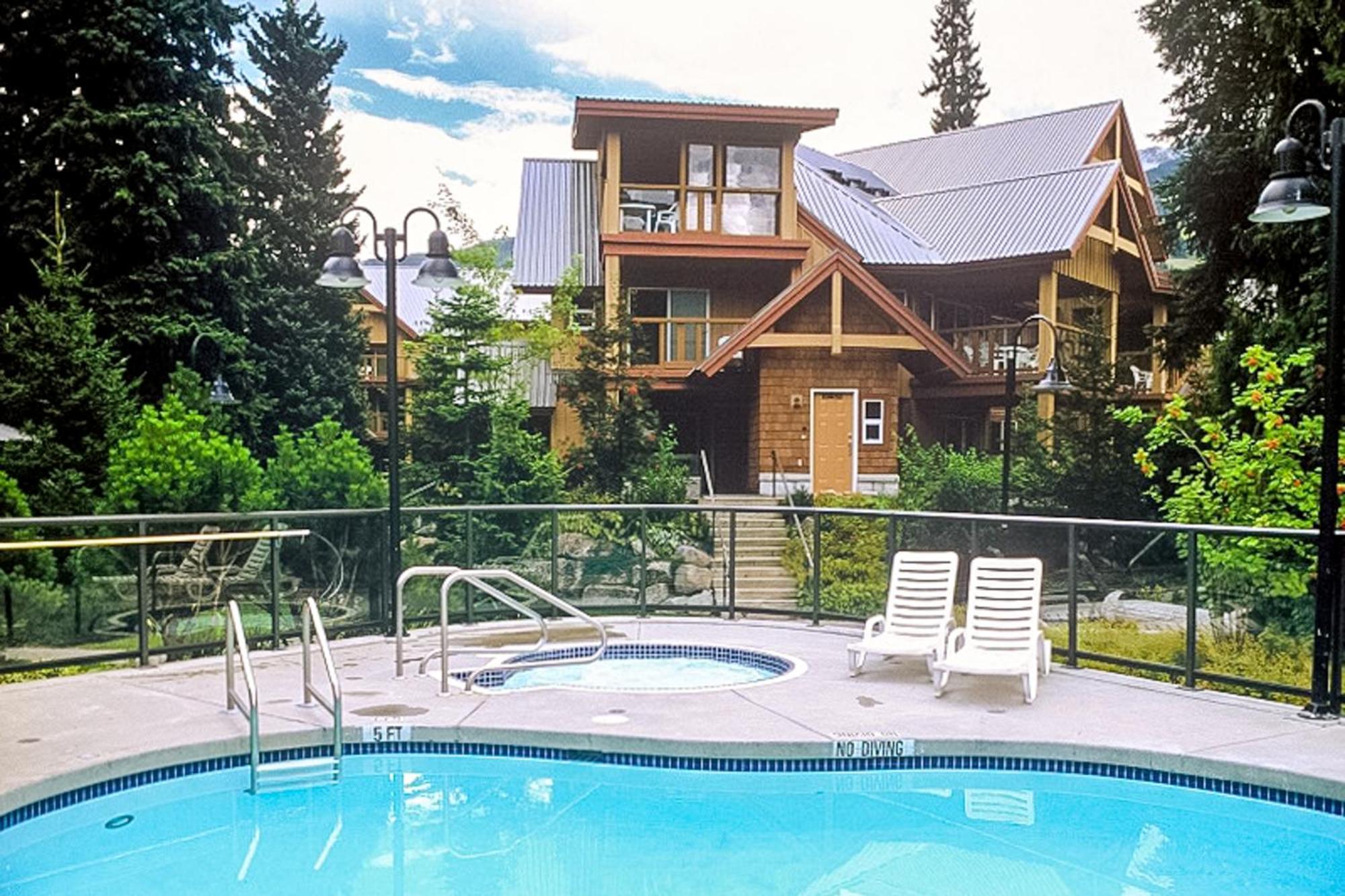 Glacier'S Reach 115B Whistler Exterior photo