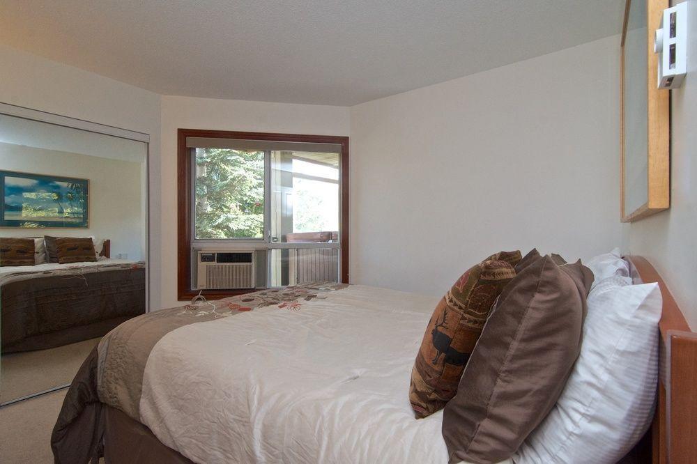 Glacier'S Reach 115B Whistler Exterior photo