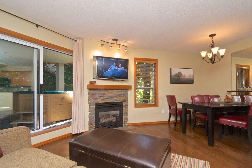 Glacier'S Reach 115B Whistler Exterior photo